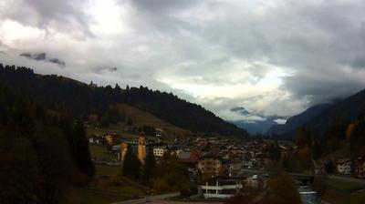 immagine della webcam nei dintorni di Varena: webcam Soraga di Fassa