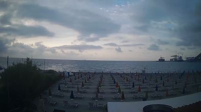 immagine della webcam nei dintorni di Finale Marina: webcam Valleggia