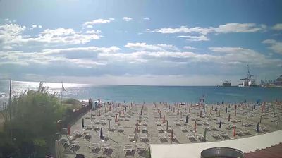 immagine della webcam nei dintorni di Celle Ligure: webcam Valleggia