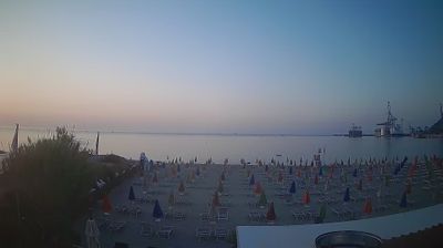 immagine della webcam nei dintorni di Pietra Ligure: webcam Valleggia