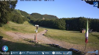immagine della webcam nei dintorni di Favale di Malvaro: webcam Santo Stefano d'Aveto