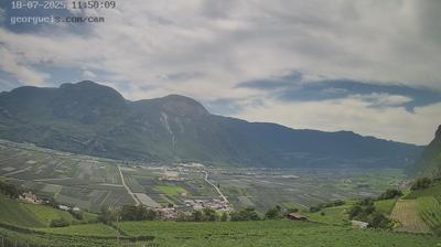 immagine della webcam nei dintorni di Tres: webcam Cortaccia sulla Strada del Vino