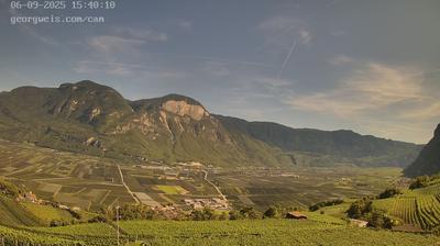 immagine della webcam nei dintorni di Bedollo: webcam Cortaccia sulla Strada del Vino