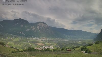 immagine della webcam nei dintorni di Appiano sulla Strada del Vino: webcam Cortaccia sulla Strada del Vino
