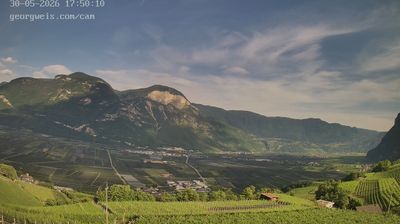 immagine della webcam nei dintorni di Cavalese: webcam Cortaccia sulla Strada del Vino
