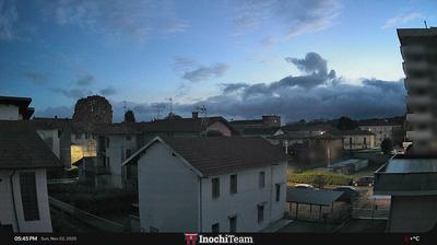 immagine della webcam nei dintorni di Lozzolo: webcam Borgomanero