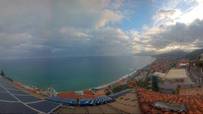 immagine della webcam nei dintorni di Valleggia: webcam Borgio Verezzi