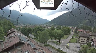 immagine della webcam nei dintorni di Ponte di Legno: webcam Carisolo
