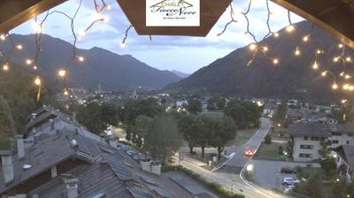 immagine della webcam nei dintorni di Madonna di Campiglio: webcam Carisolo