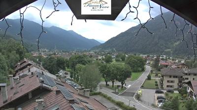 immagine della webcam nei dintorni di Passo Tonale: webcam Carisolo
