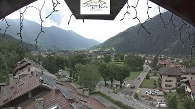 immagine della webcam nei dintorni di Madonna di Campiglio: webcam Carisolo