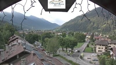 immagine della webcam nei dintorni di San Lorenzo in Banale: webcam Carisolo