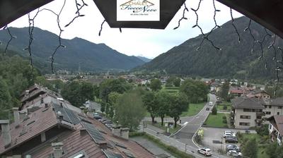 immagine della webcam nei dintorni di Dimaro: webcam Carisolo