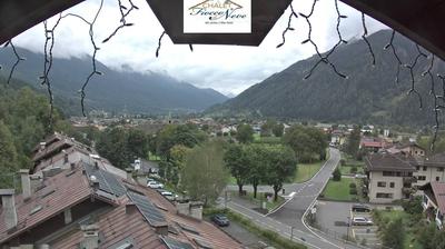 immagine della webcam nei dintorni di Passo Tonale: webcam Carisolo