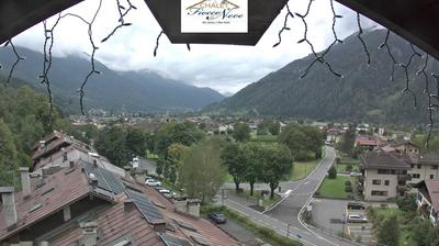 immagine della webcam nei dintorni di Madonna di Campiglio: webcam Carisolo