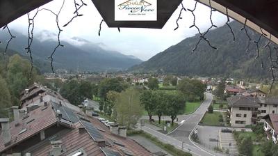 immagine della webcam nei dintorni di Roncone: webcam Carisolo