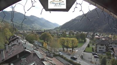 immagine della webcam nei dintorni di Pinzolo: webcam Carisolo