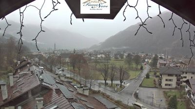 immagine della webcam nei dintorni di San Lorenzo in Banale: webcam Carisolo