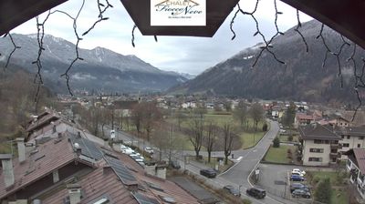 immagine della webcam nei dintorni di Ponte di Legno: webcam Carisolo