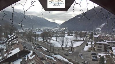 immagine della webcam nei dintorni di San Lorenzo in Banale: webcam Carisolo