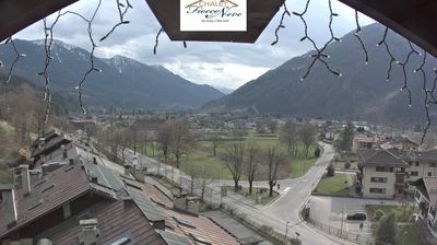 immagine della webcam nei dintorni di Peio: webcam Carisolo