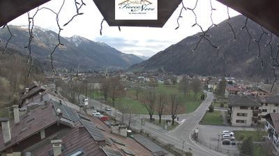 immagine della webcam nei dintorni di Vermiglio: webcam Carisolo