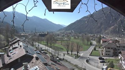 immagine della webcam nei dintorni di Ponte di Legno: webcam Carisolo