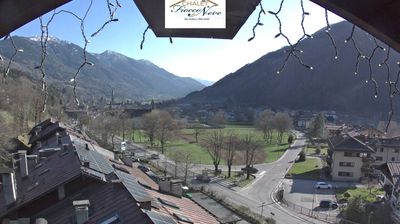 immagine della webcam nei dintorni di Dorsino: webcam Carisolo