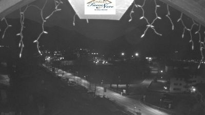 immagine della webcam nei dintorni di Monte Spinale: webcam Carisolo