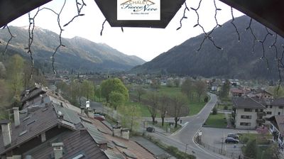 immagine della webcam nei dintorni di Passo Tonale: webcam Carisolo
