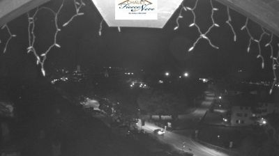 immagine della webcam nei dintorni di Pinzolo: webcam Carisolo
