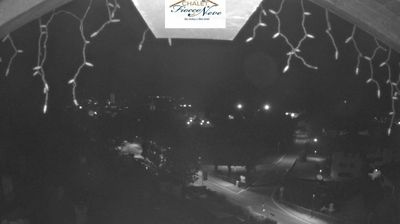 immagine della webcam nei dintorni di San Lorenzo in Banale: webcam Carisolo