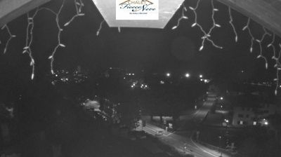 immagine della webcam nei dintorni di Passo Tonale: webcam Carisolo