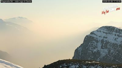 immagine della webcam nei dintorni di Monte Spinale: webcam Andalo