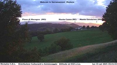 immagine della webcam nei dintorni di Castellarano: webcam Serramazzoni