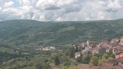 immagine della webcam nei dintorni di Savignano Irpino: webcam San Bartolomeo in Galdo