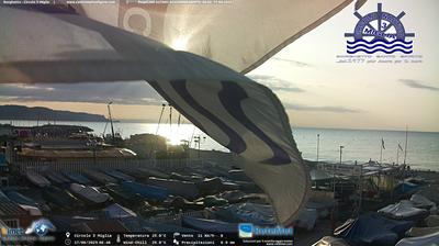 immagine della webcam nei dintorni di Varigotti: webcam Borghetto Santo Spirito