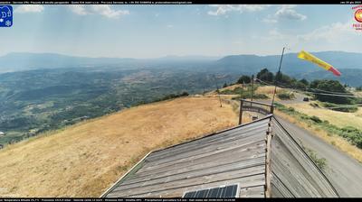 immagine della webcam nei dintorni di Castellafiume: webcam Serrone