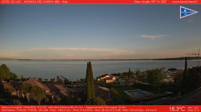 immagine della webcam nei dintorni di Peschiera del Garda: webcam Moniga del Garda