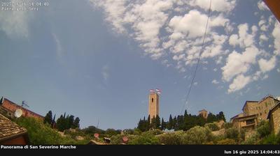 immagine della webcam nei dintorni di Colfiorito: webcam San Severino Marche