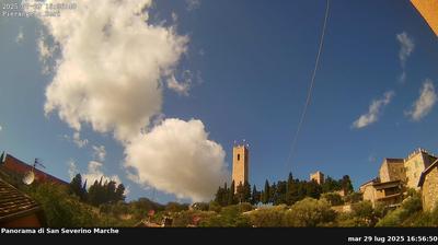 immagine della webcam nei dintorni di Castelfidardo: webcam San Severino Marche
