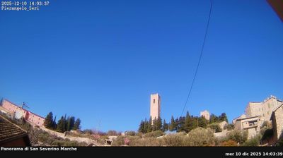 immagine della webcam nei dintorni di Villa Potenza: webcam San Severino Marche