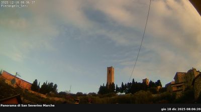 immagine della webcam nei dintorni di Fabriano: webcam San Severino Marche