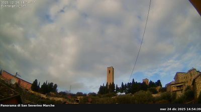 immagine della webcam nei dintorni di Montanello: webcam San Severino Marche