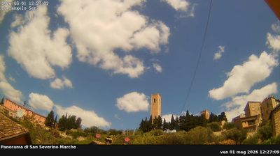 immagine della webcam nei dintorni di Colfiorito: webcam San Severino Marche