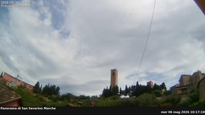 immagine della webcam nei dintorni di Serravalle di Chienti: webcam San Severino Marche