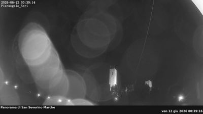 immagine della webcam nei dintorni di Serravalle di Chienti: webcam San Severino Marche