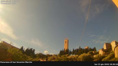 immagine della webcam nei dintorni di Colfiorito: webcam San Severino Marche