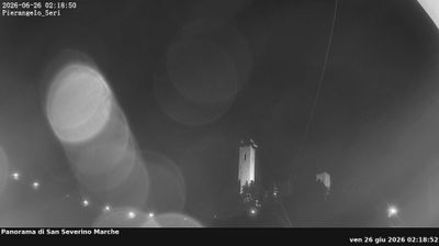 immagine della webcam nei dintorni di Serravalle di Chienti: webcam San Severino Marche
