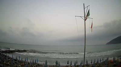 immagine della webcam nei dintorni di Bocca Di Magra: webcam Marinella